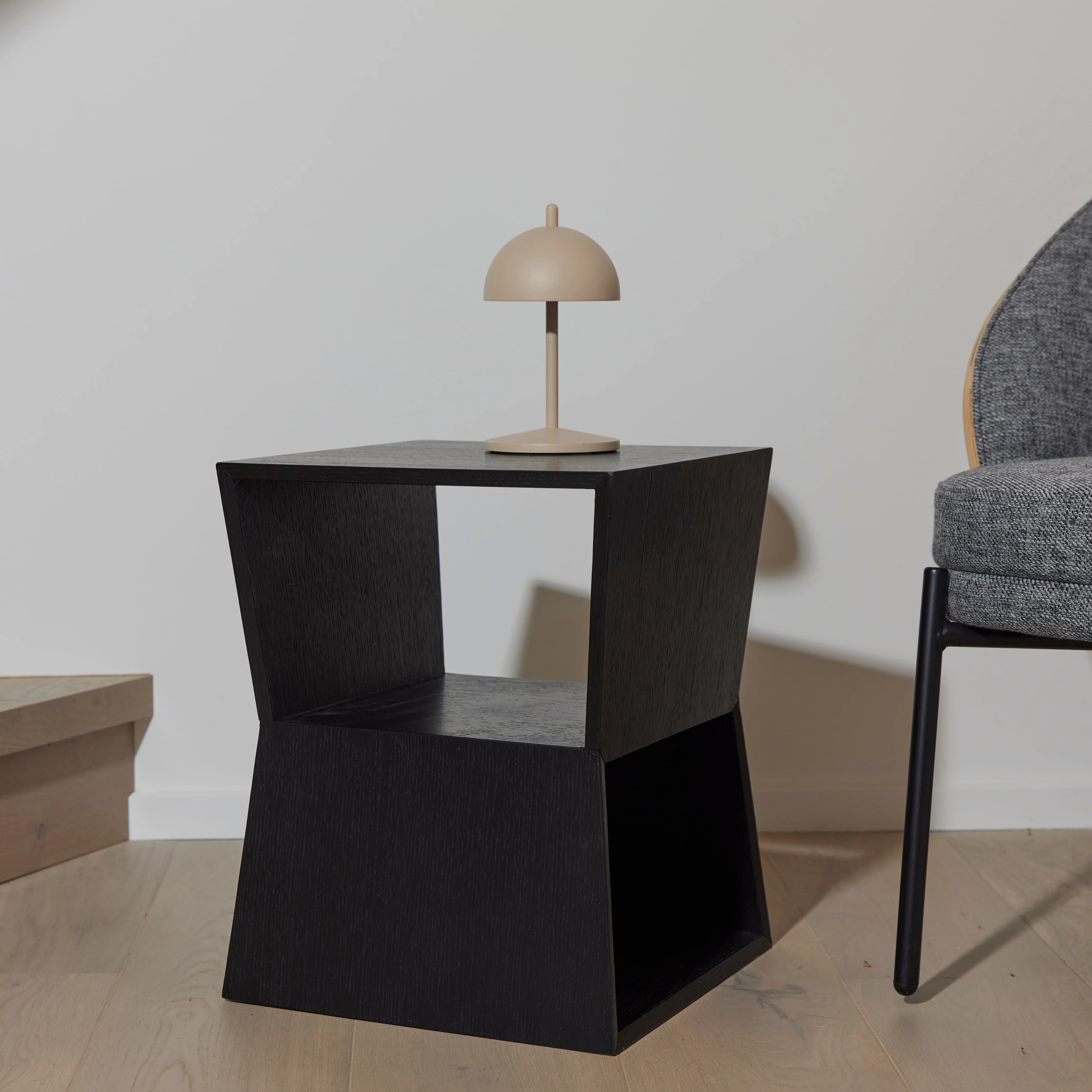 Eric Table Lamp - Image 4