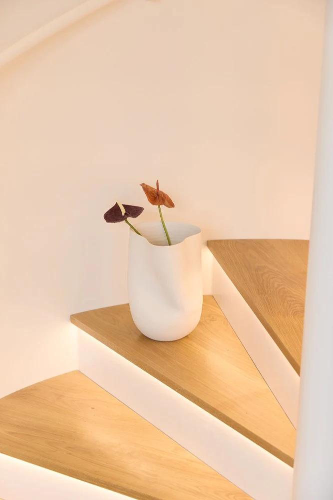 Knew Vase - Image 8
