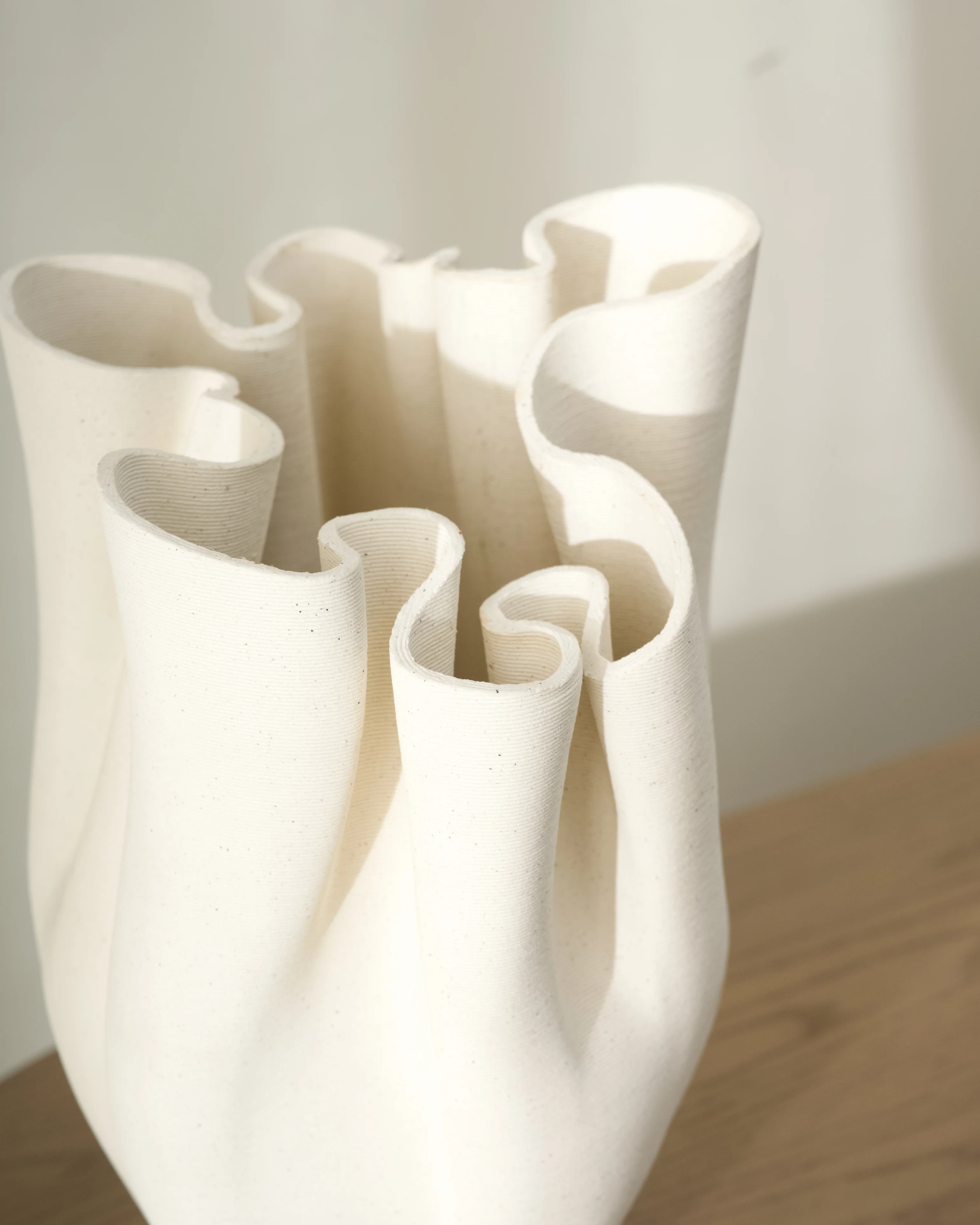Walker Vase - Image 7
